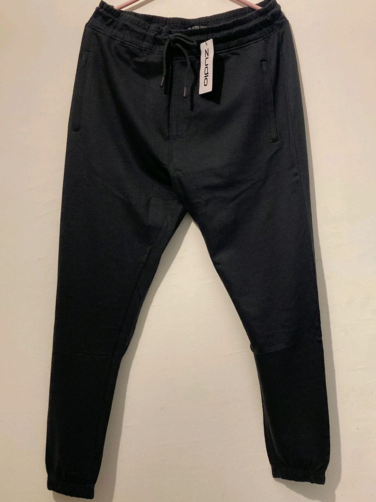 ZUDIO Men's Relaxed Fit Joggers With Zipped Pocket