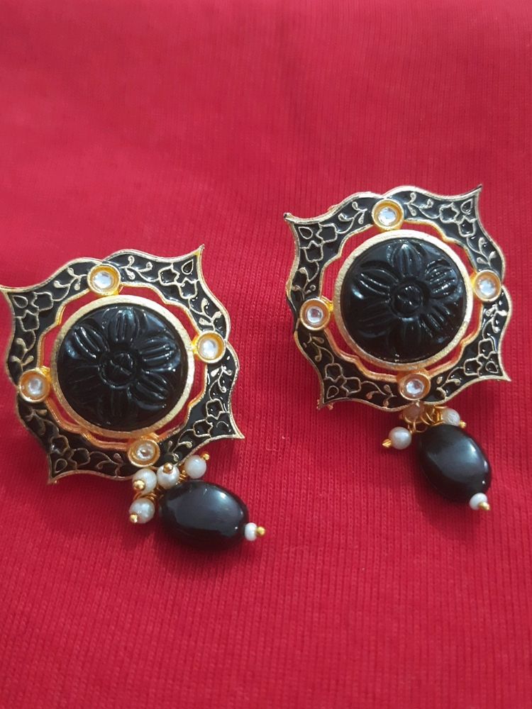 Kundan Earing Studs... BLACK COLOR