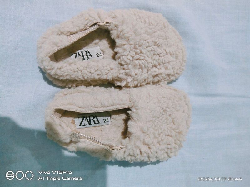 Zara:Terry cloth Slipper For Girls