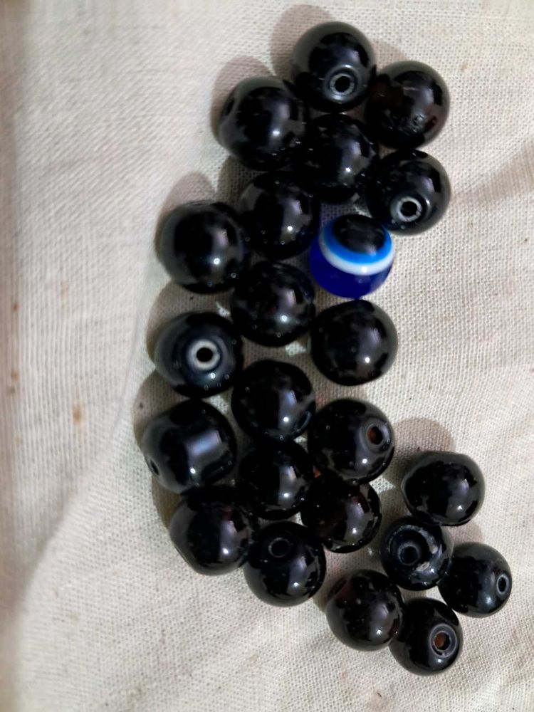 Black Beads With Evil Eye:23 Bead