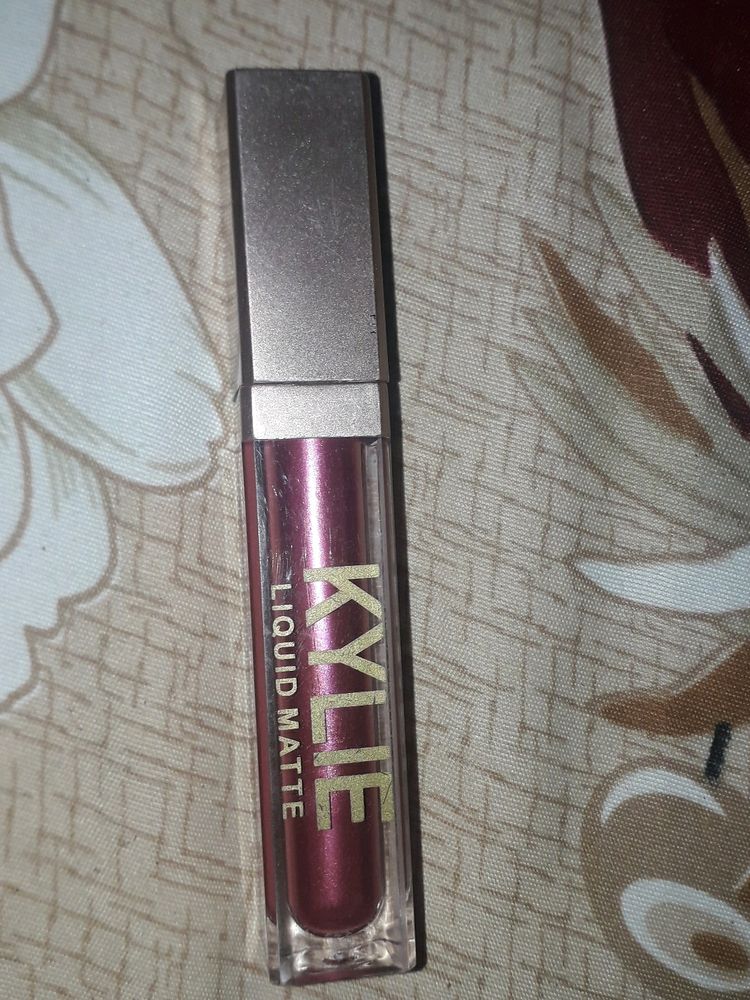 Kylie Liquid Matte Lipstick...💖