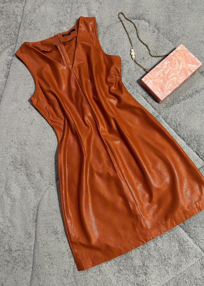 Brown Leather Dress (Bust: 34-36)
