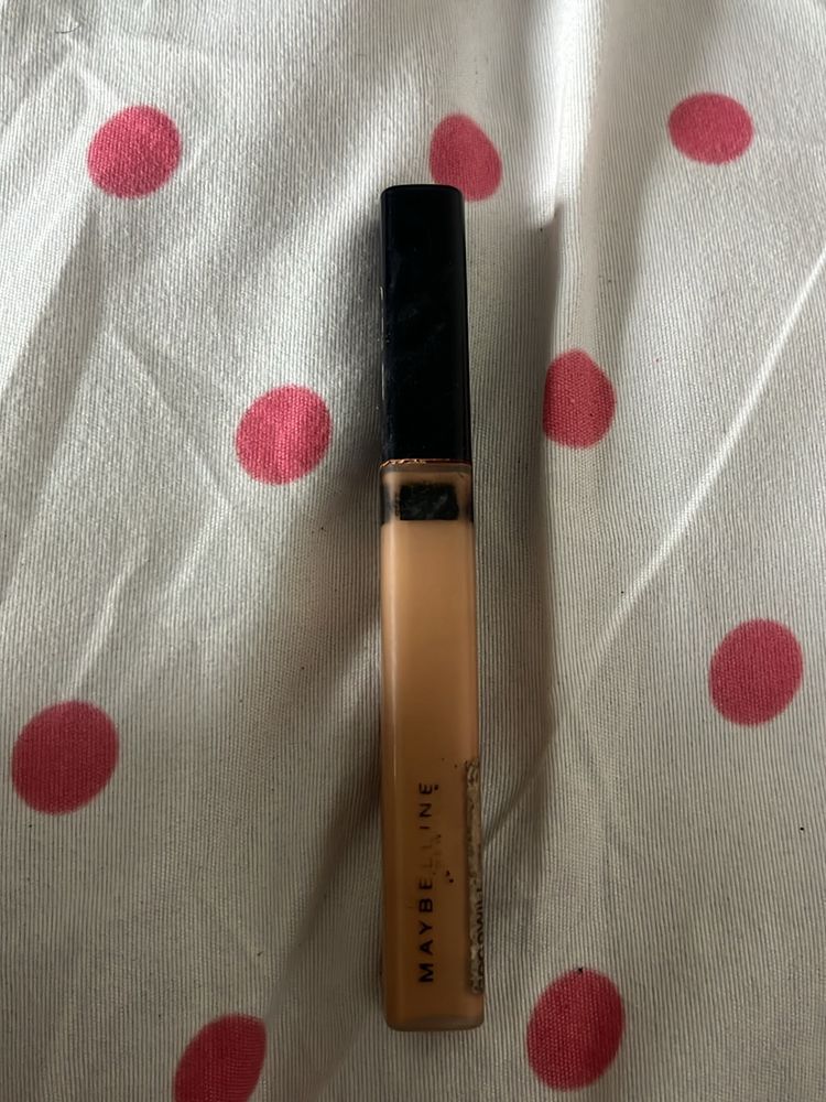 Maybelline Concealer Shade: 30 Honey