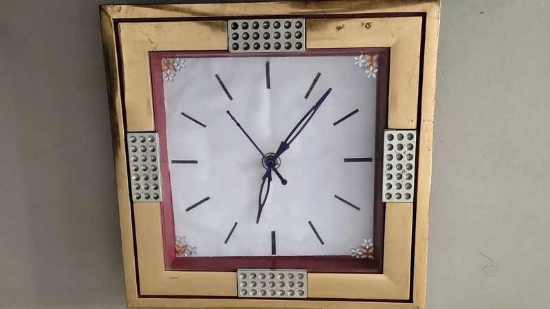 Used Wall Clock (Not Working)