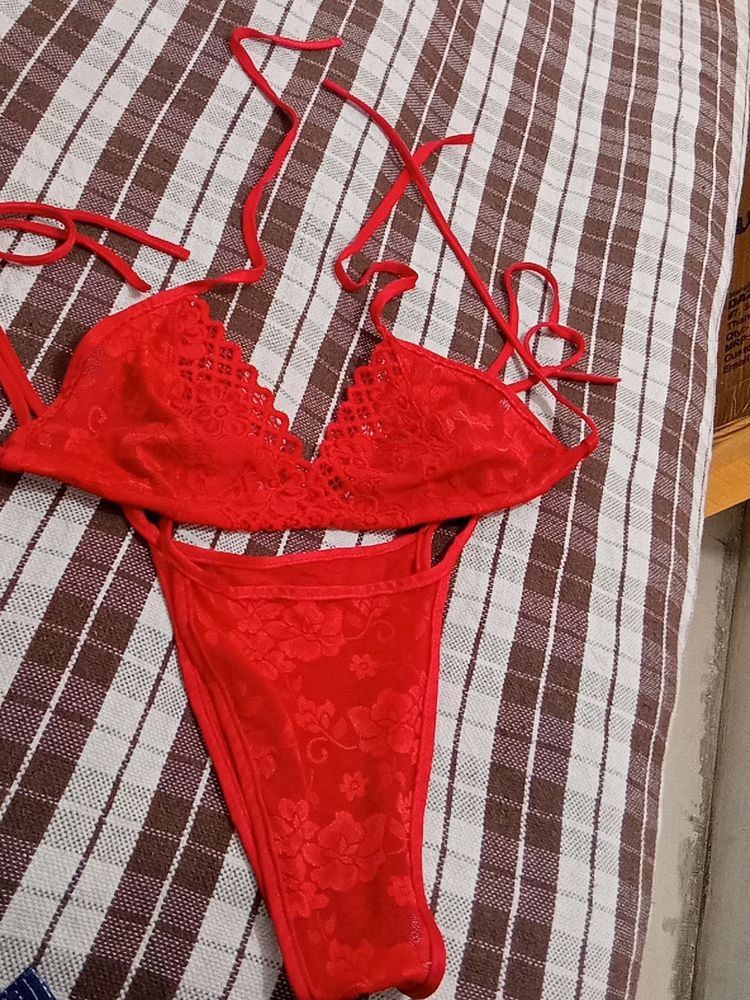 Red Bikni