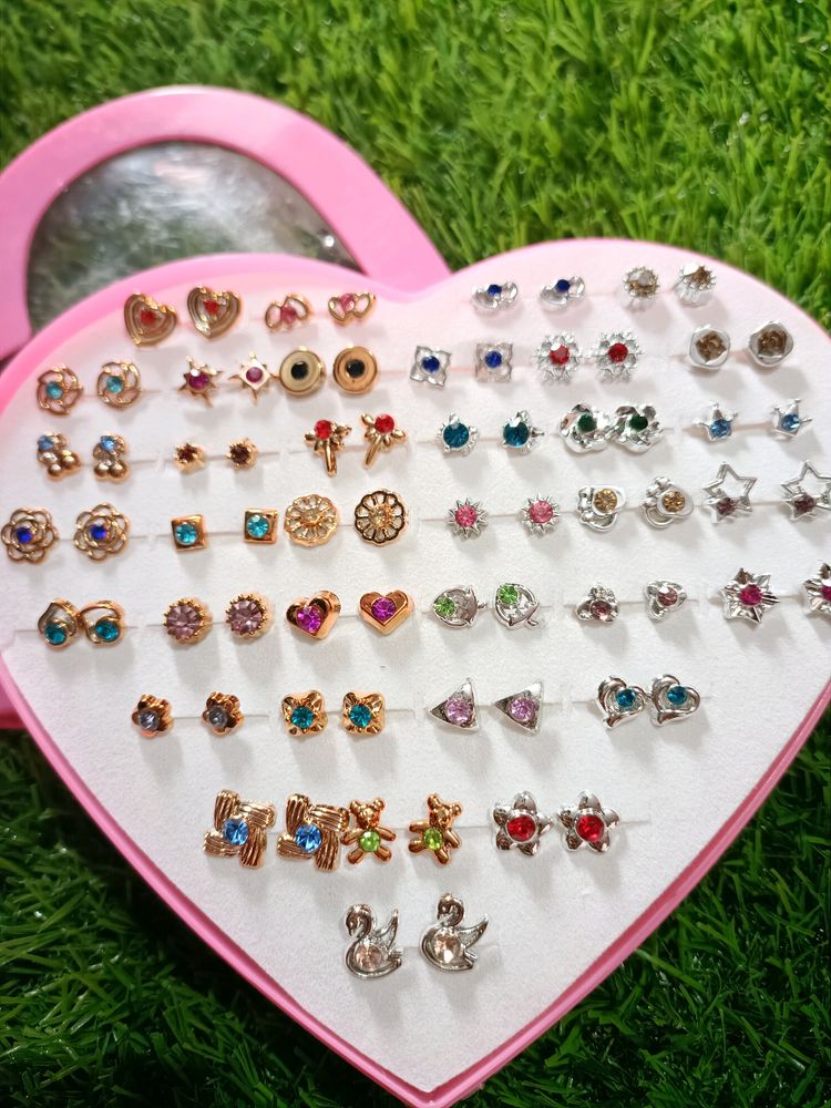 Combo/Pack/Set of 36 Pair Studs