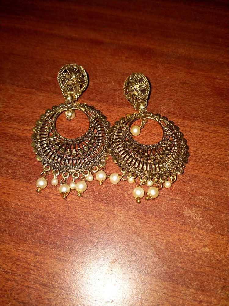 GOLDEN EARRINGS