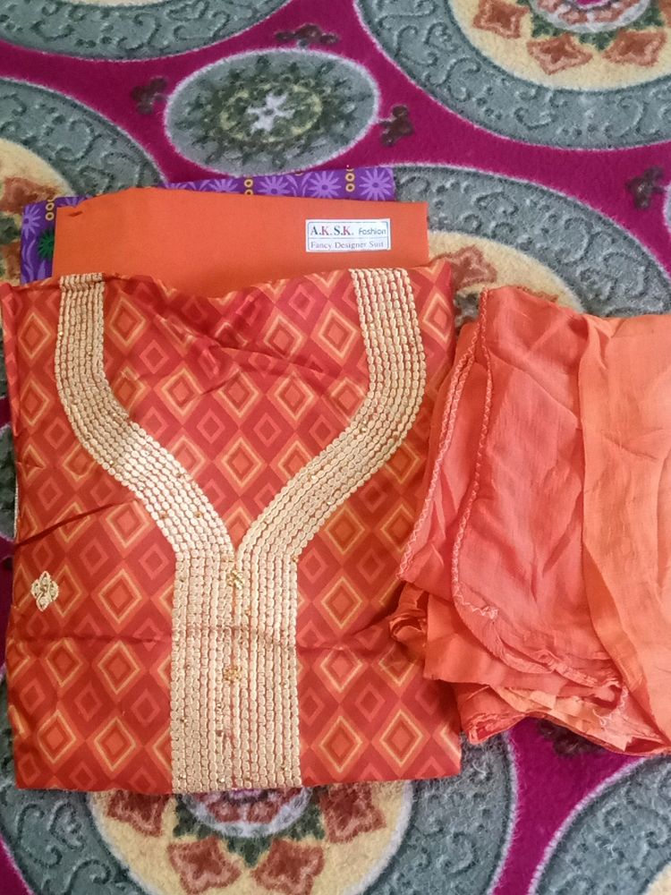 NEW NEVER USED ORANGE 🍊 KURTA, PANT, DUPPATA SET