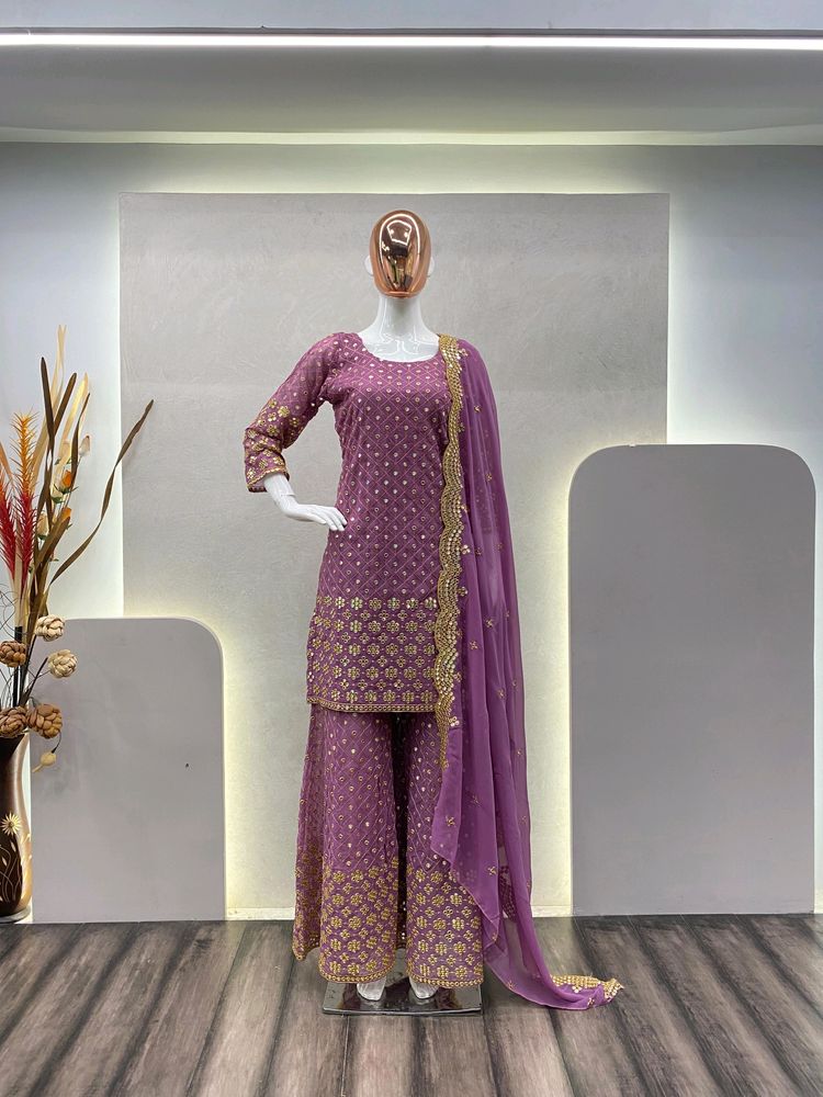 Beautiful & Comfortable Sarara Outfit