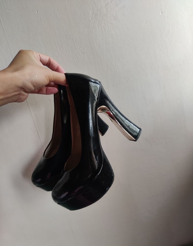 Black Heel