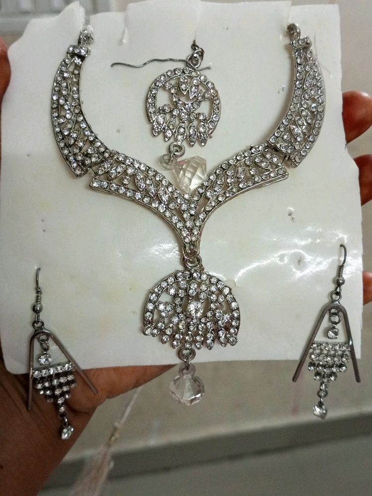 Necklace Set