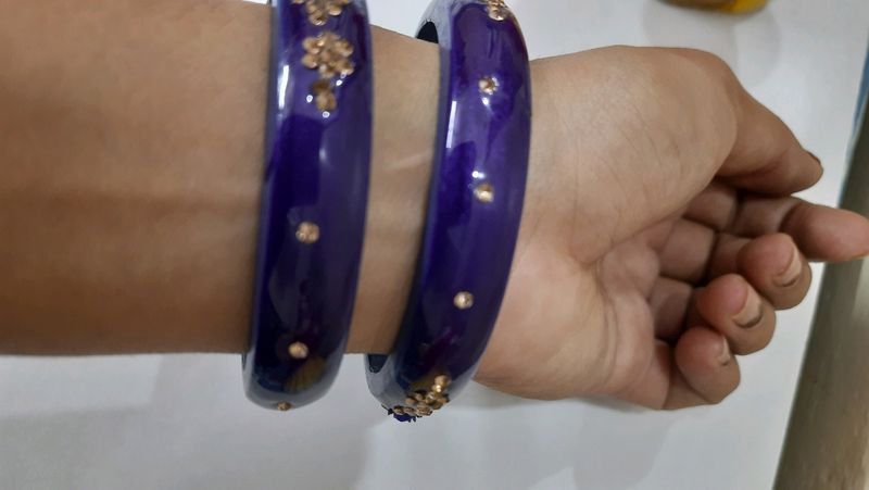 Women Blue Colour Flowerd Kada