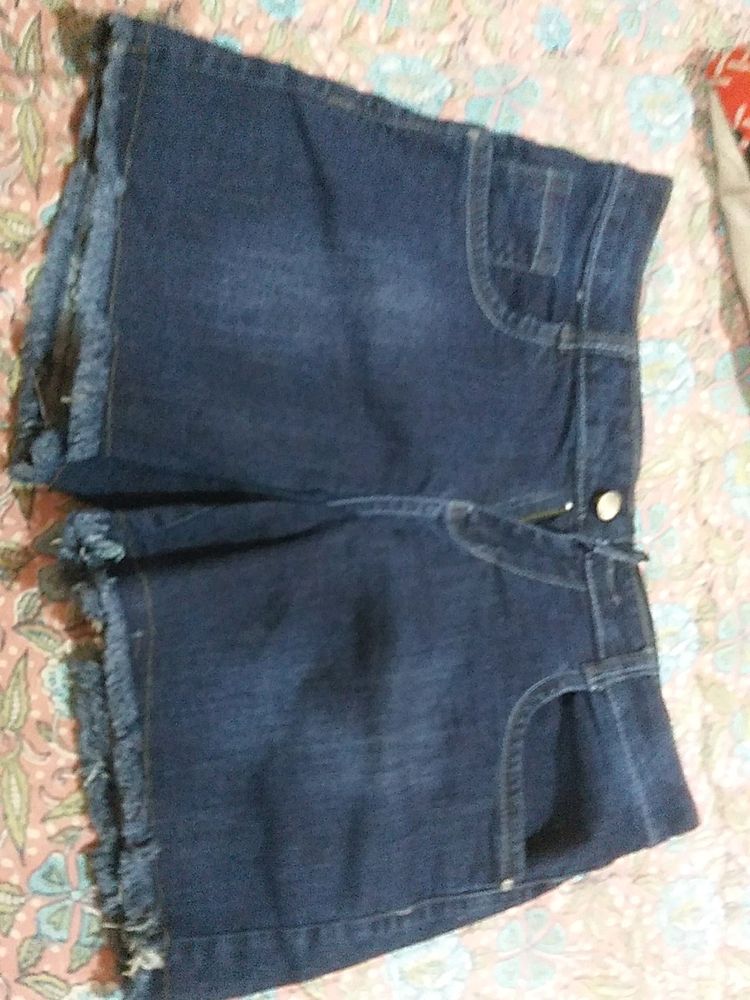 SUMMER COLLECTION- JEANS SHORTS BEAND NEW