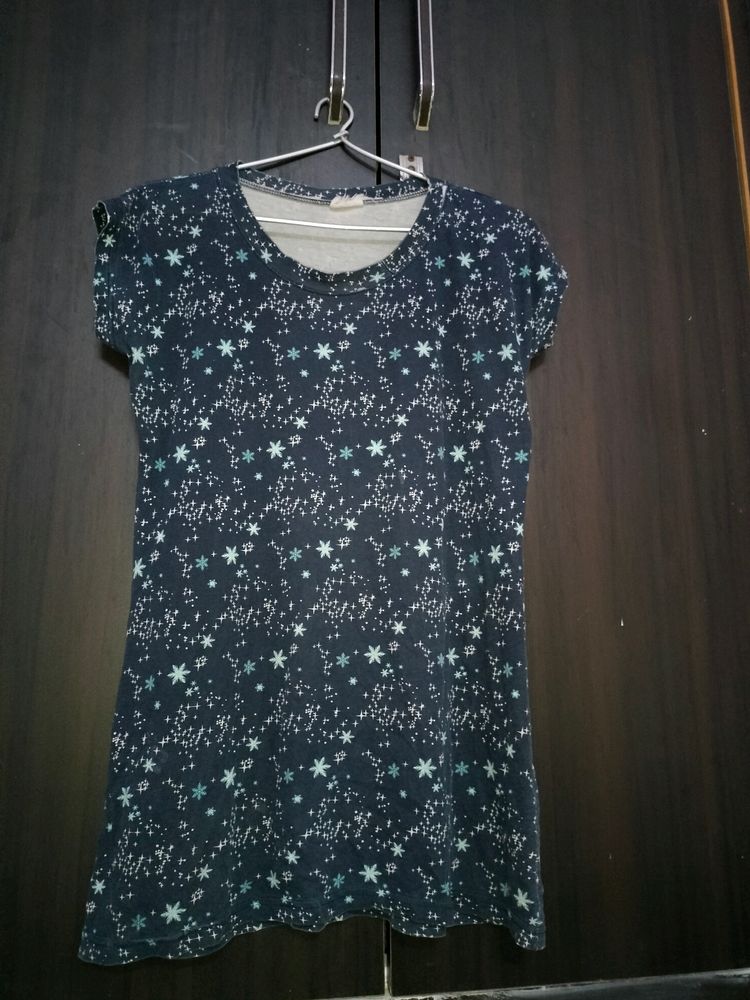 Blue T Shirt With Printed Snow Flakes