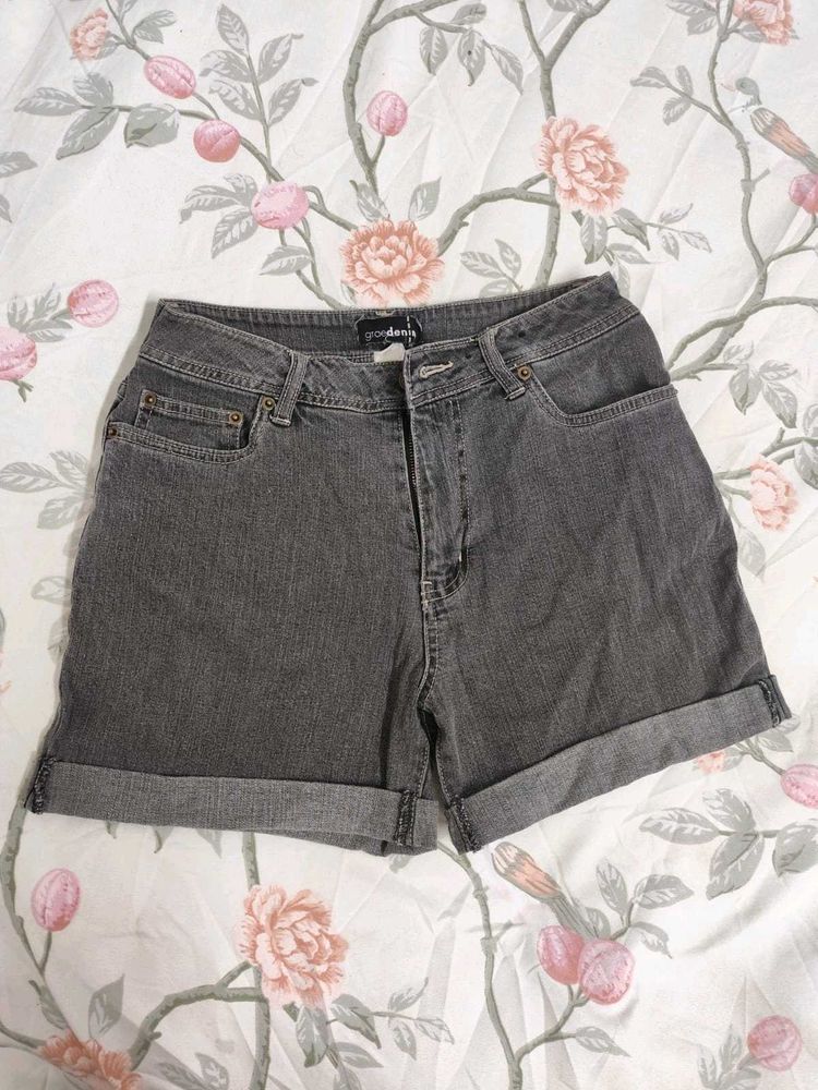 Fashionable Women's Wear SHort