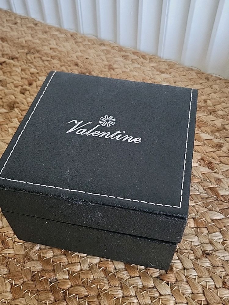 Valentine Watch Box With Cushion