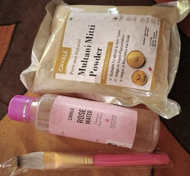 Multani Mitti Rose Water And Brush