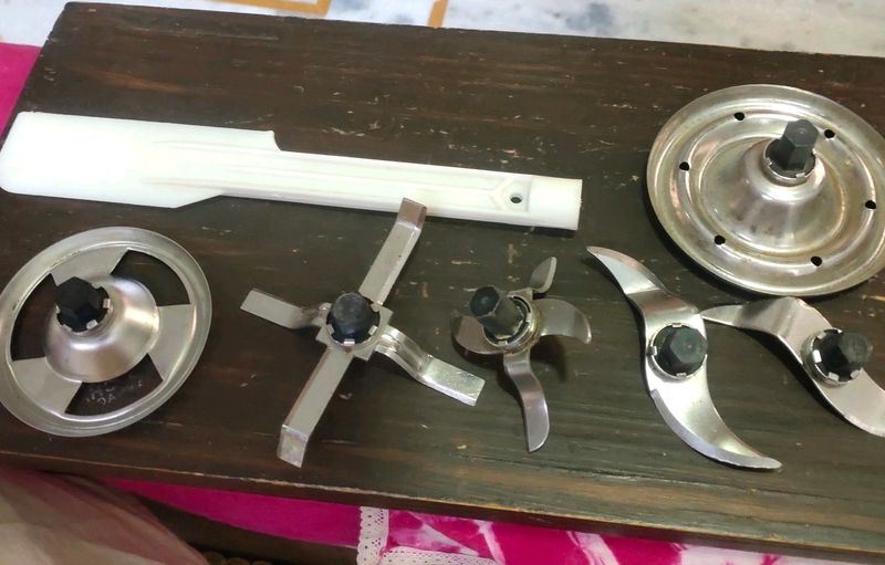 6 Blades Of sumeet Mixer Grinder And 1spatula