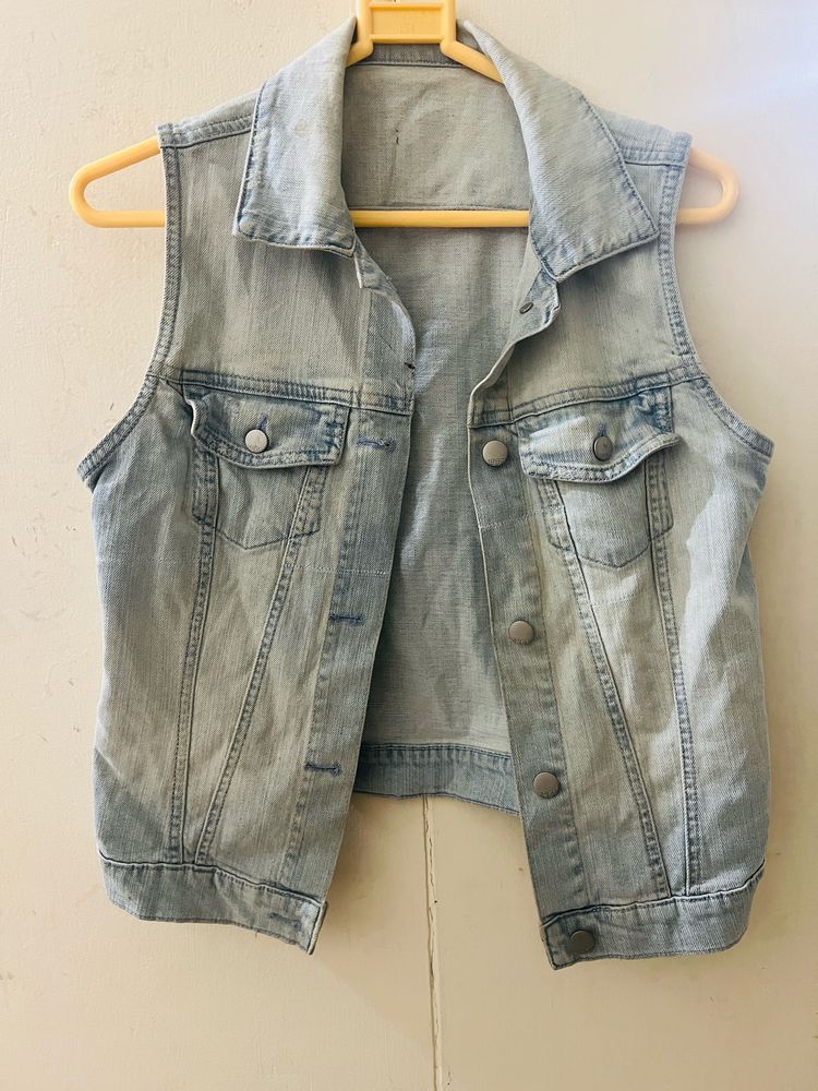 Denim jacket sleeveless