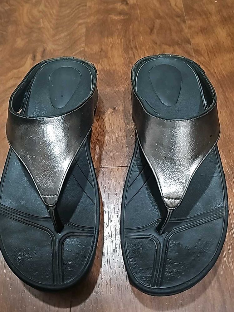 Metro Black Metalic Flip Flop