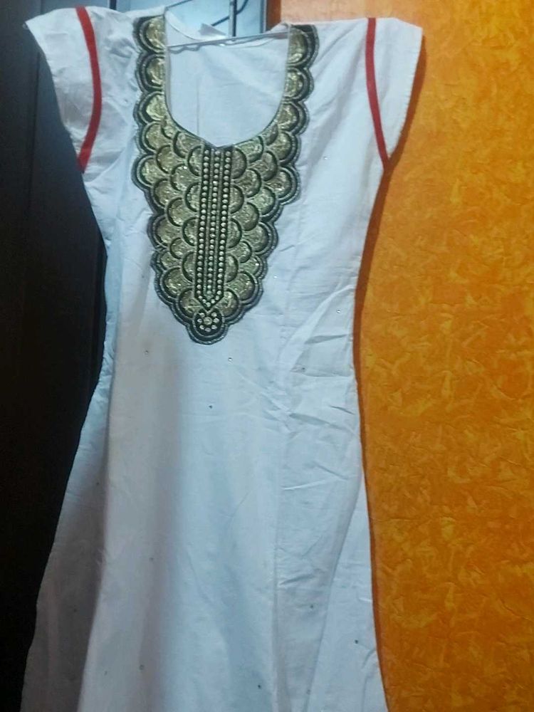 Kurti White Colour