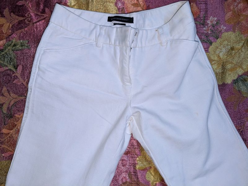 Bell bottom White Jean (NEW)