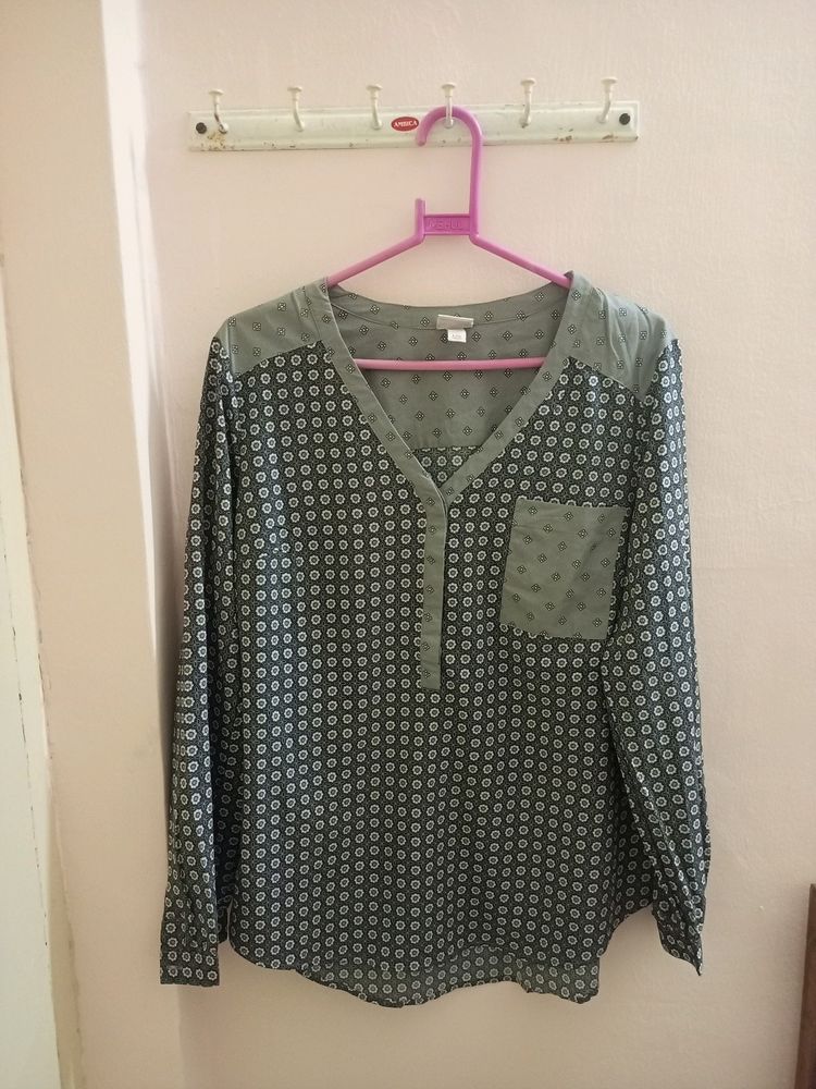 A Casual Tunic Top Of Grey Colour