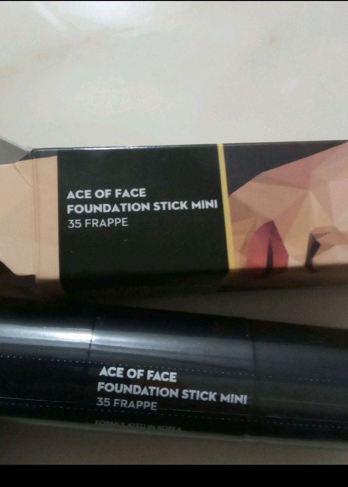 Sugar Foundation stick 35 frappe Sealed