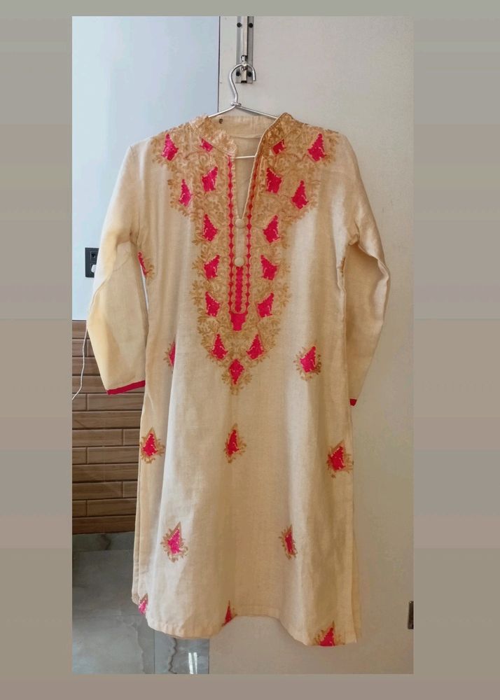 Embroidery Kashmiri Work Kurta With Free Gift 🎁