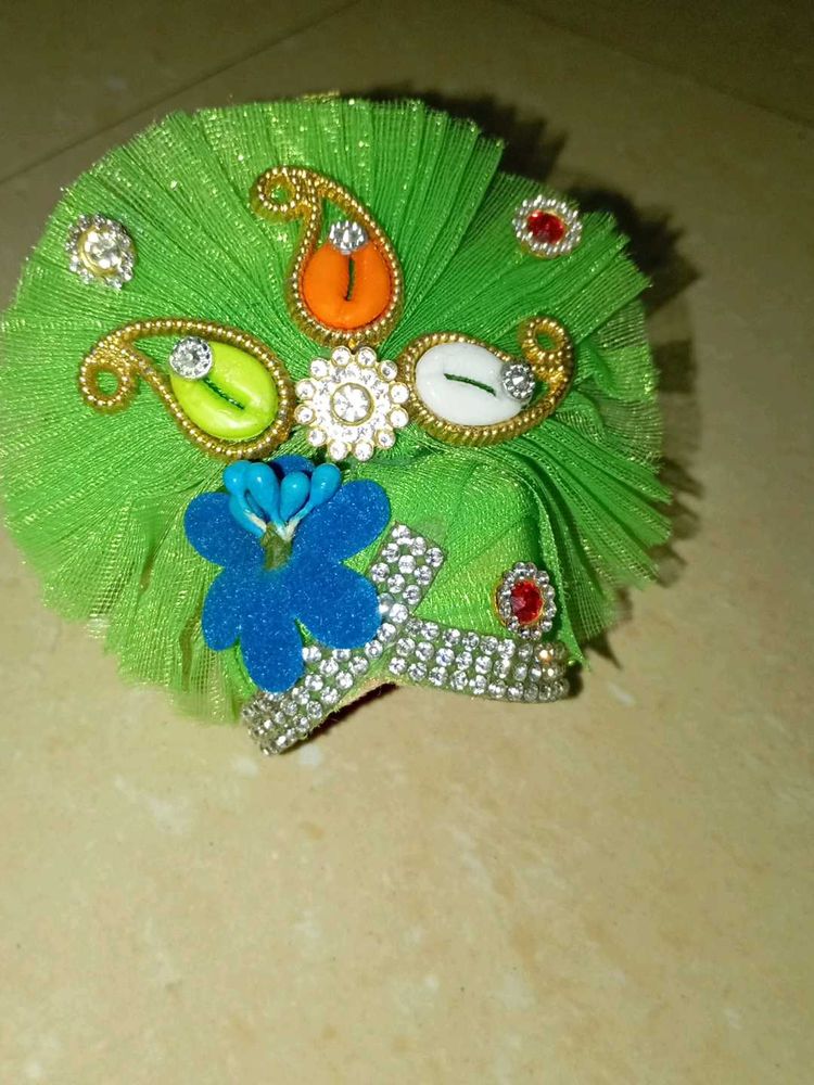 Krishna Ji Mukut Size 4-5 Number