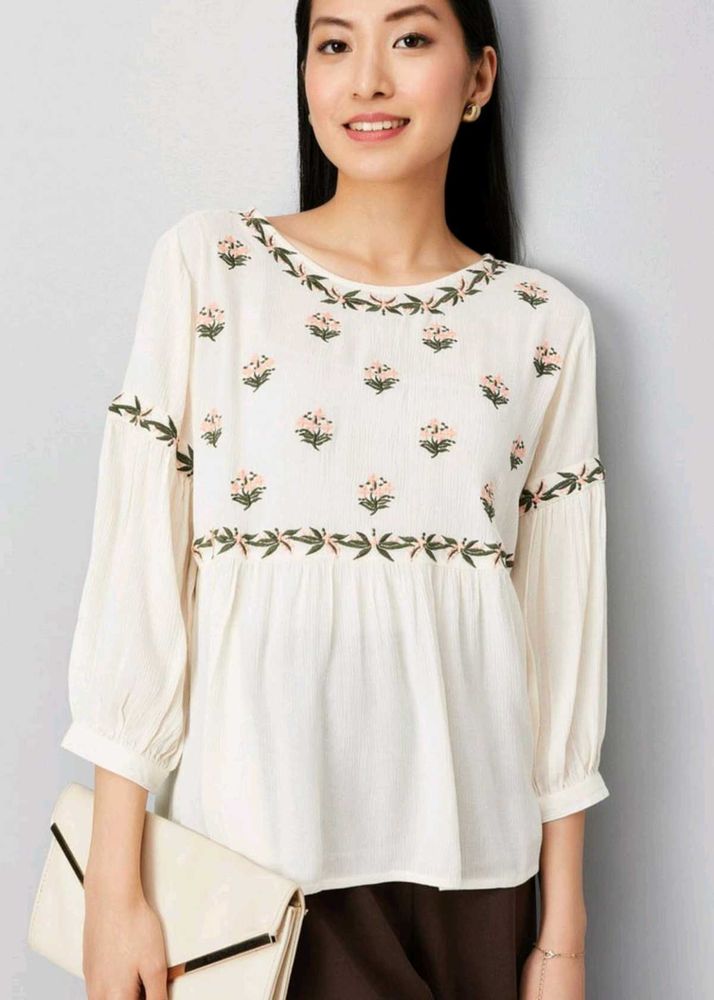 Women Embroidered Tunic