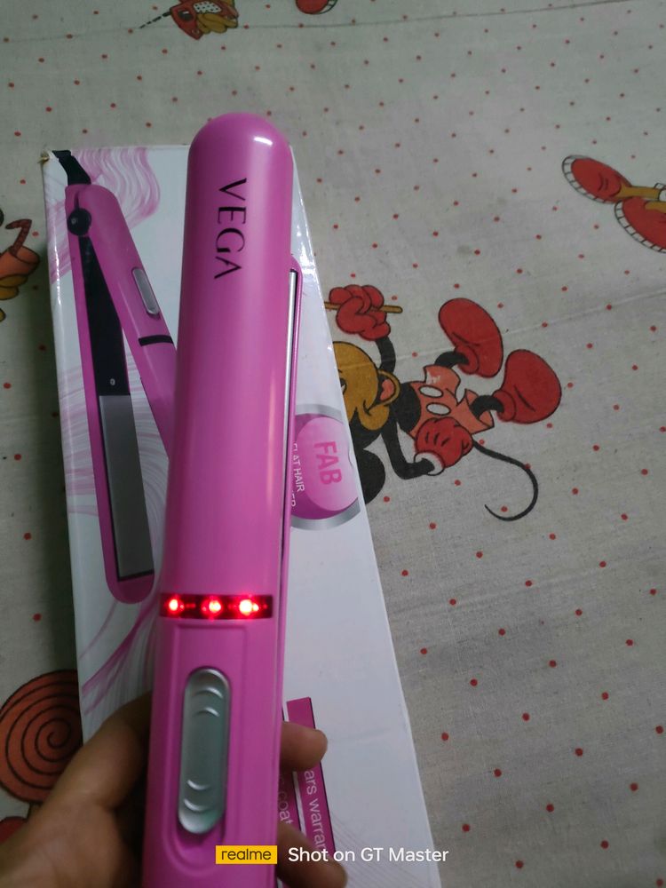 Vega Flat Hair Straightener