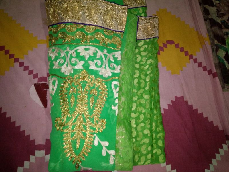 Woman Saree Color Green New Hai