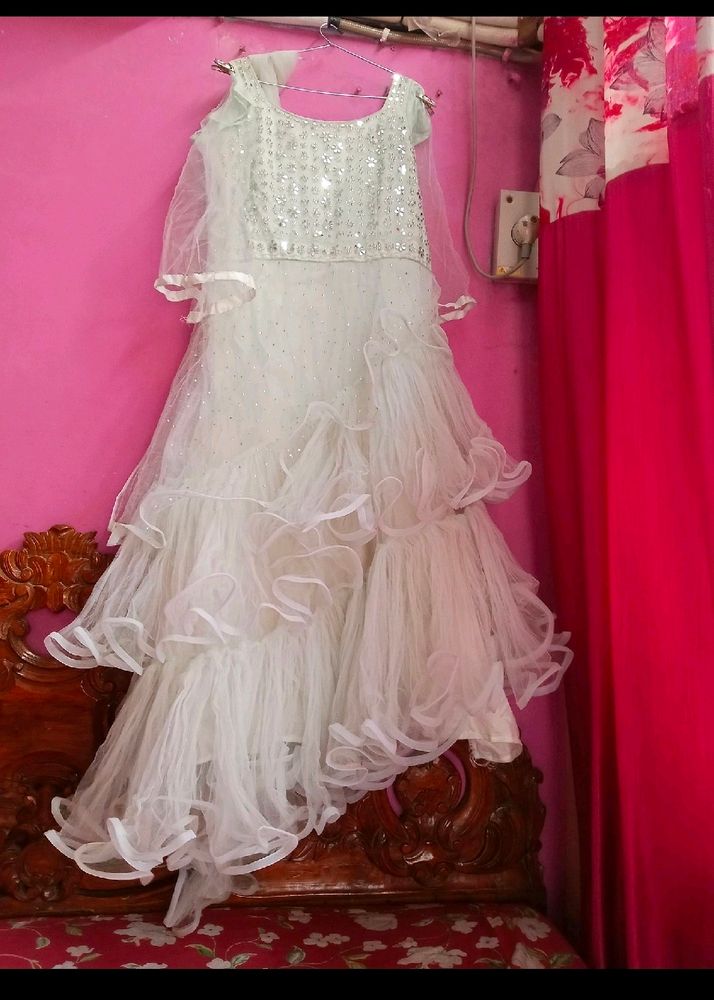 Party Gown Good Condition,