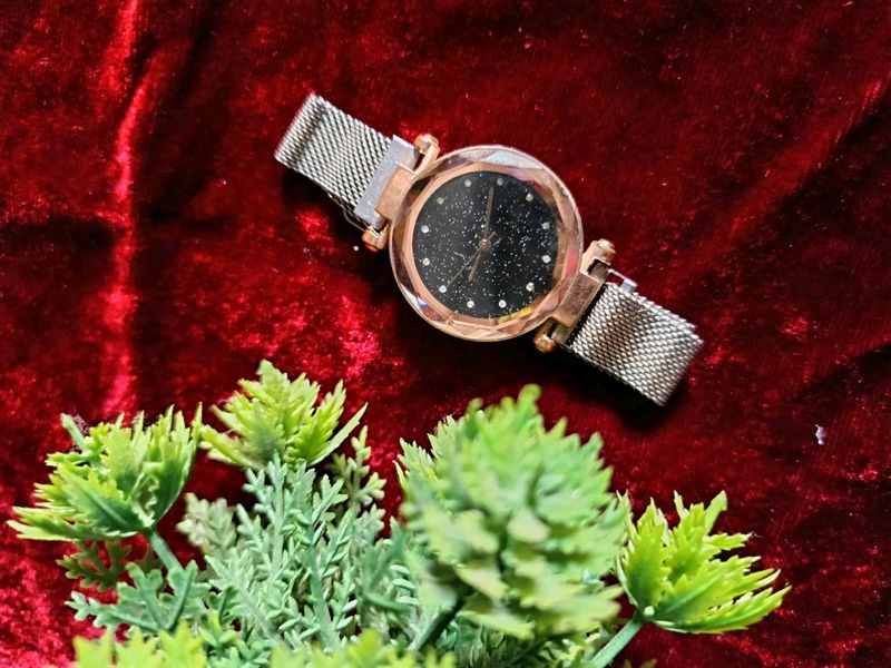 Analogue Rose God Wrist Watch