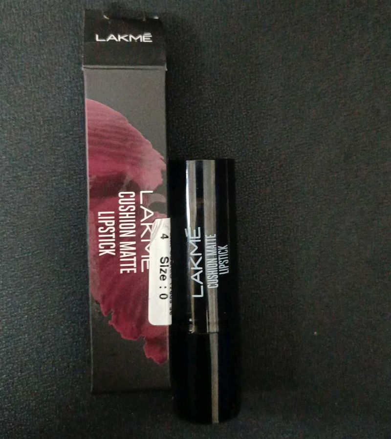 VIOLET SHADE LAKME LIPSTICK