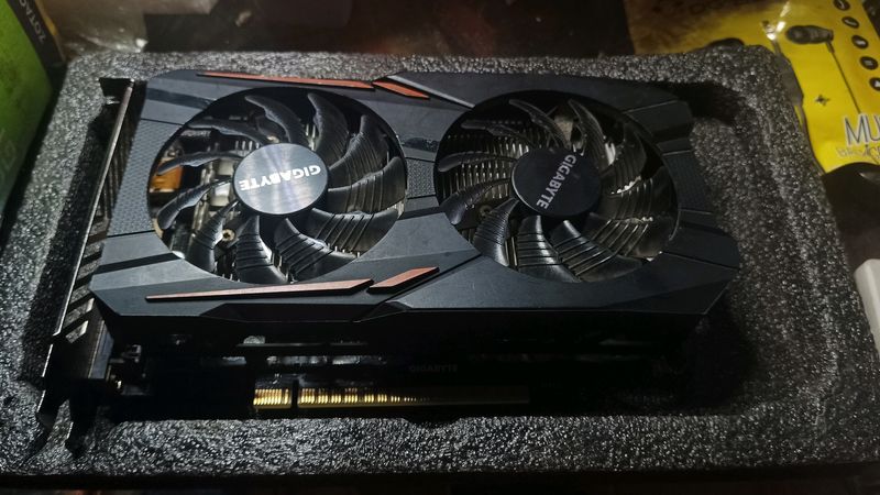 GIGABYTE GTX1050TI OC DUAL FAN EDITION