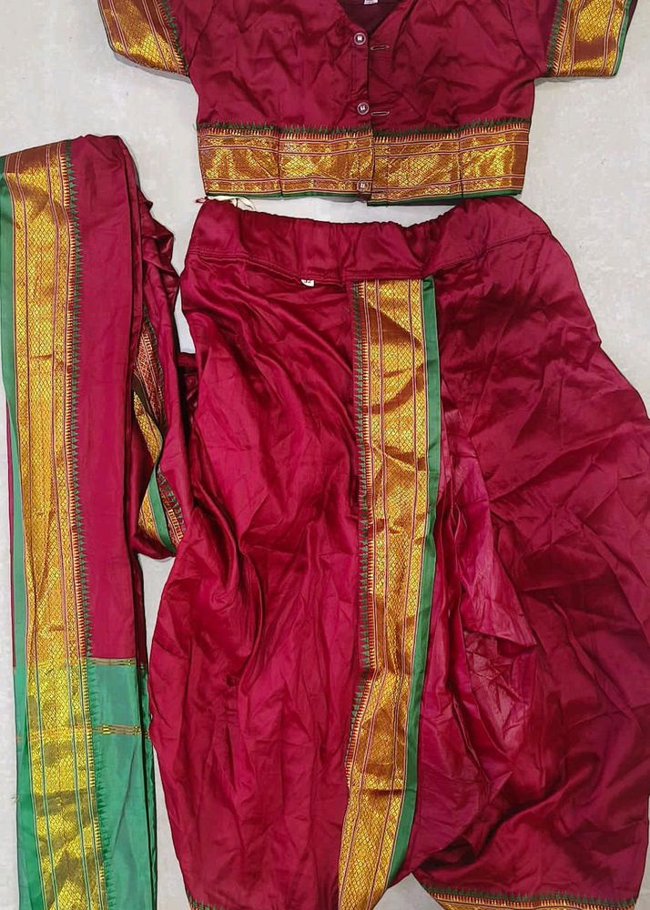 Readymade Nauvari Saree (Red)