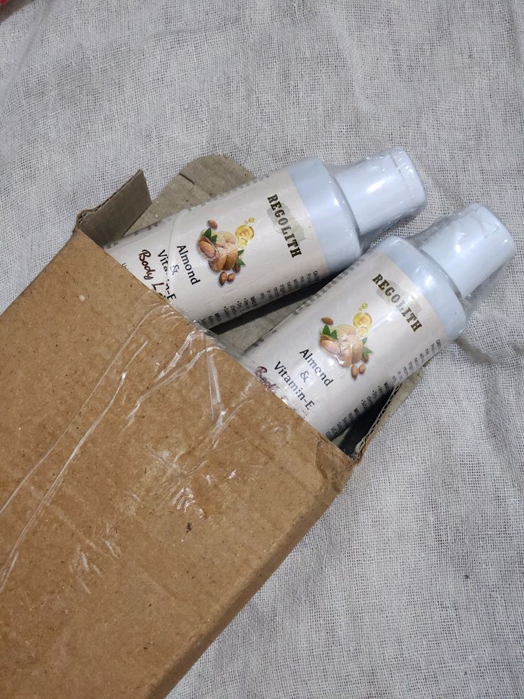 REGOLITH WHITENING BODY LOTION