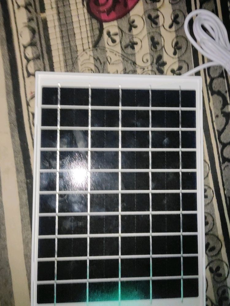 Solar Panel With Type C Port