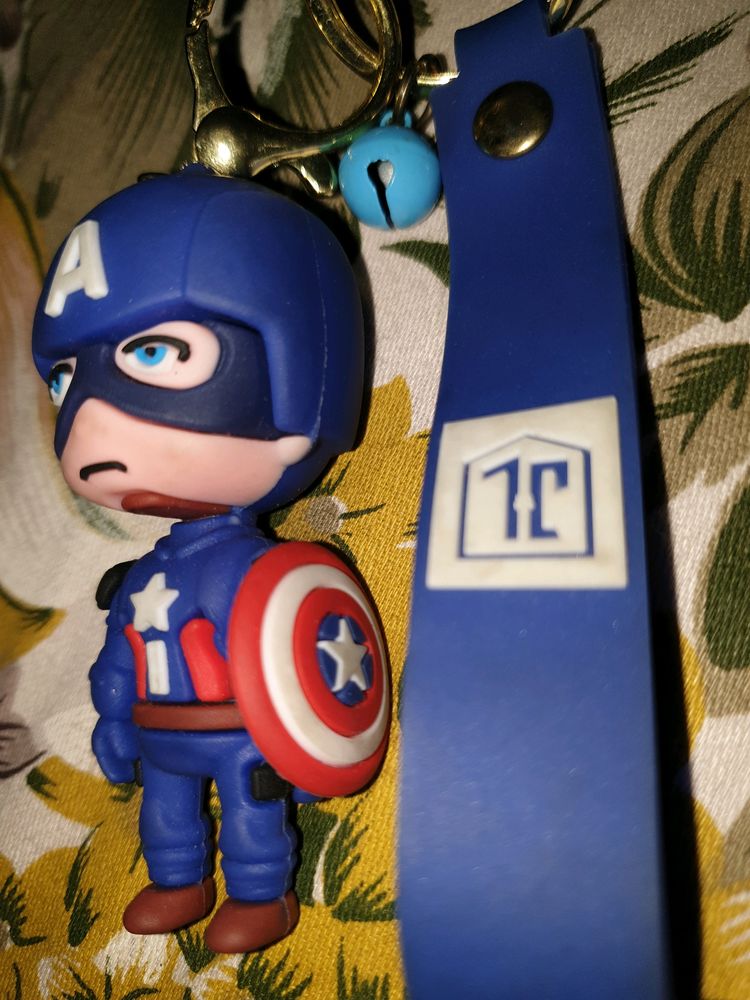 CAPTAIN AMERICA KEYCHAIN