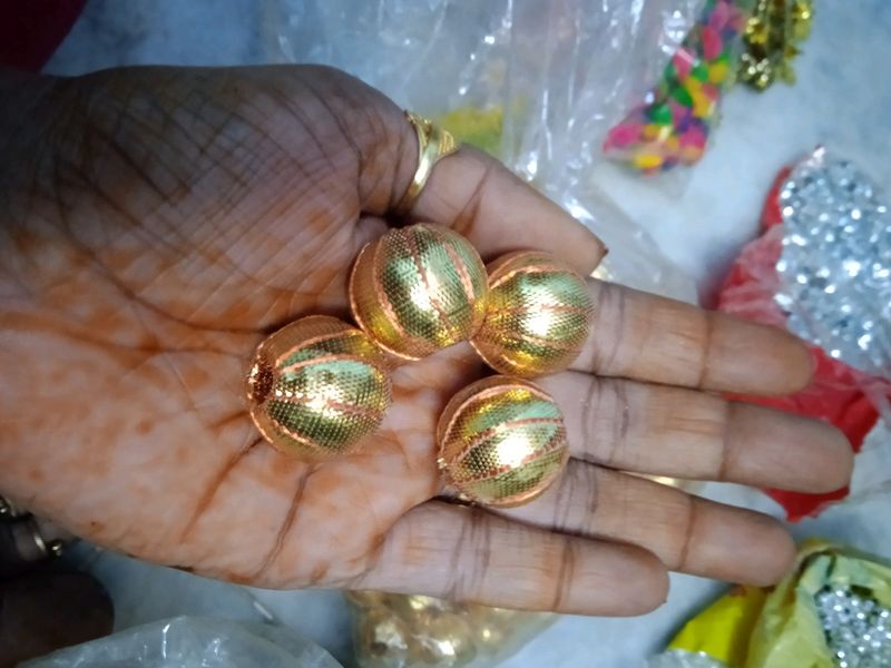 Golden Gota Beats With Two Size