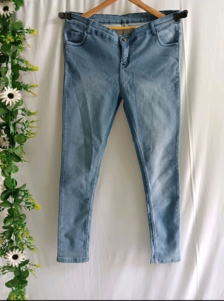 🥳Slim Fit Light Blue Jeans❤️✅ Fixed Price