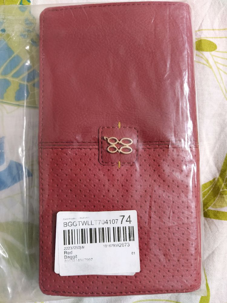 Biggit Women Red Two Fold Wallet