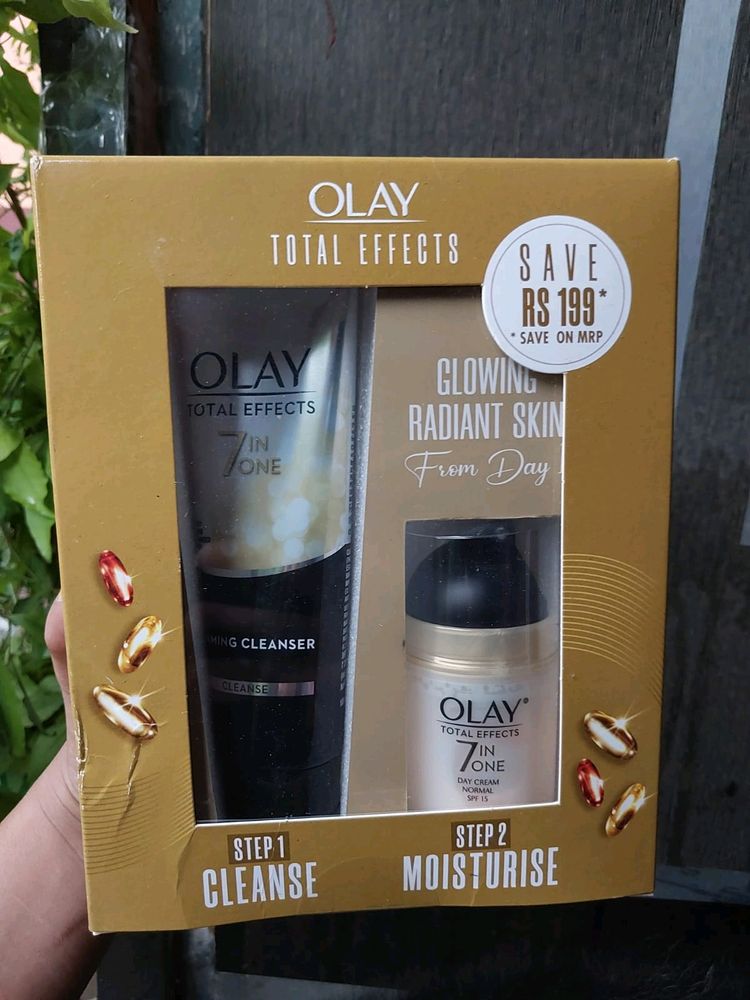 NEW WITH TAG OLAY TOTAL EFFECTS GIFTPACK