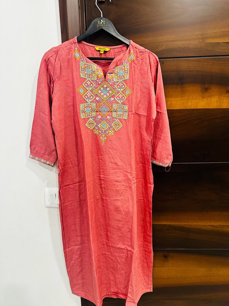 Peach Kurta With Handwork Detailing