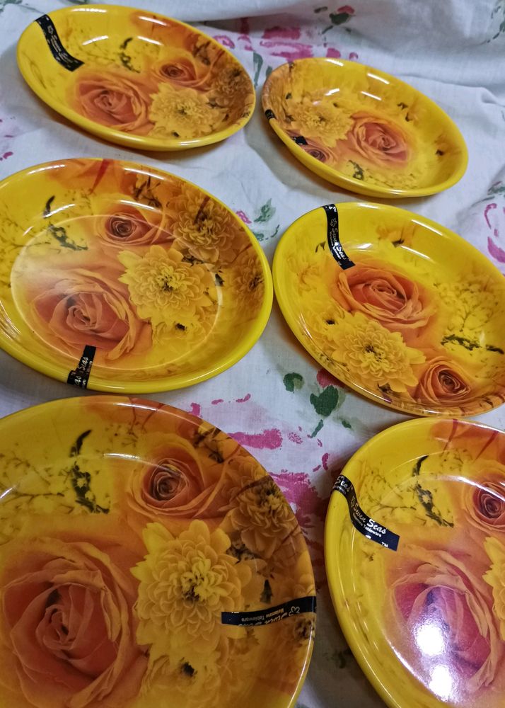 Fiber Plates With Beautiful Flower Design