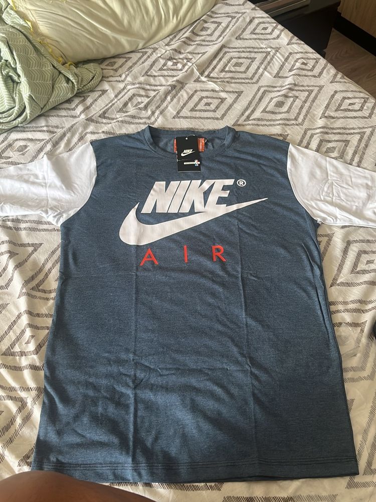 Brand New Nike T-shirt