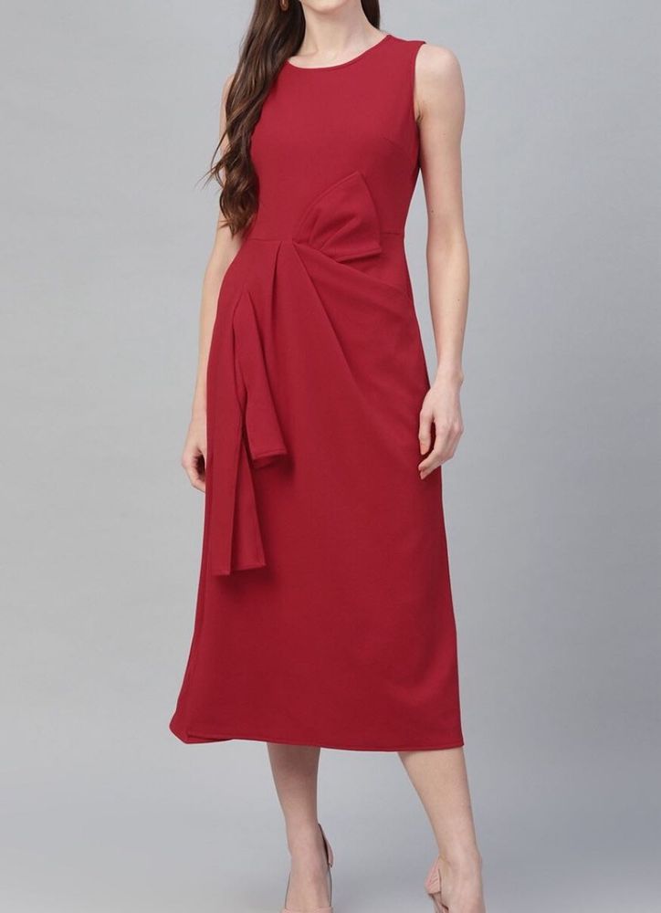 "Athena" Dress With Accent Knot