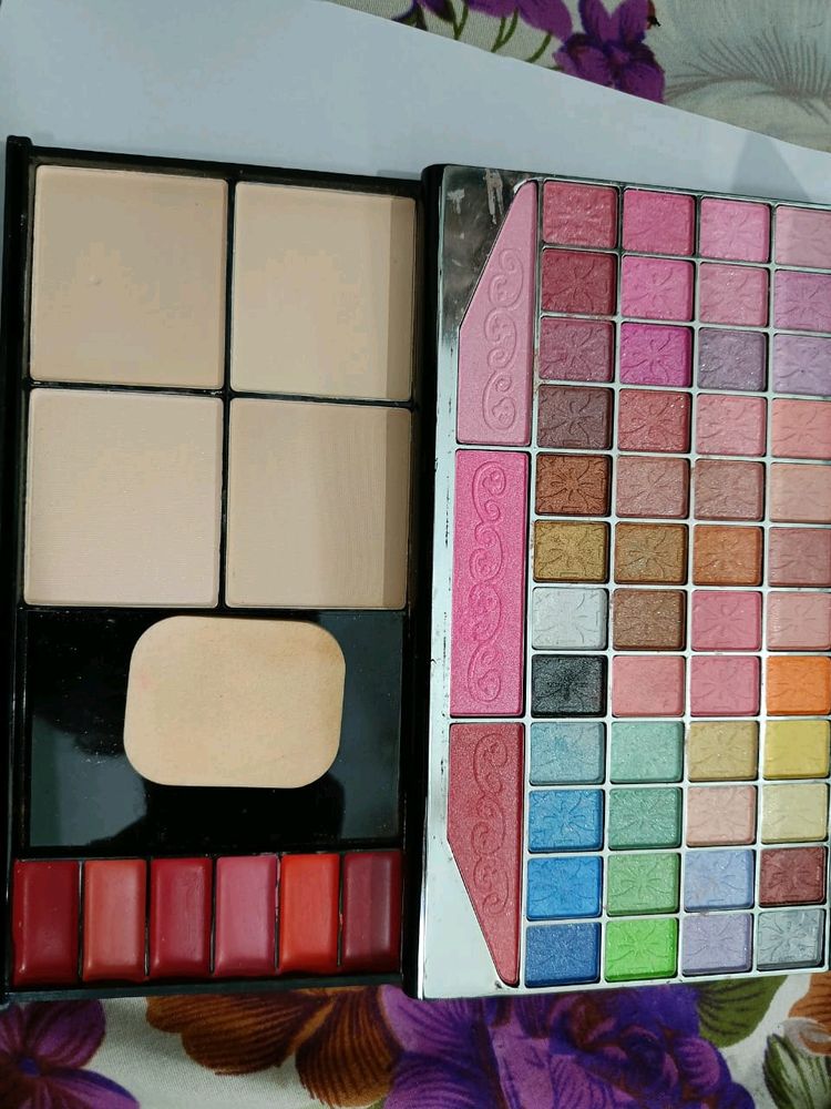 Eyeshadow Palette